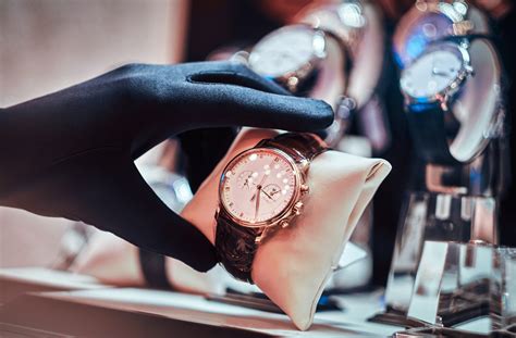 how to sell luxury watches.